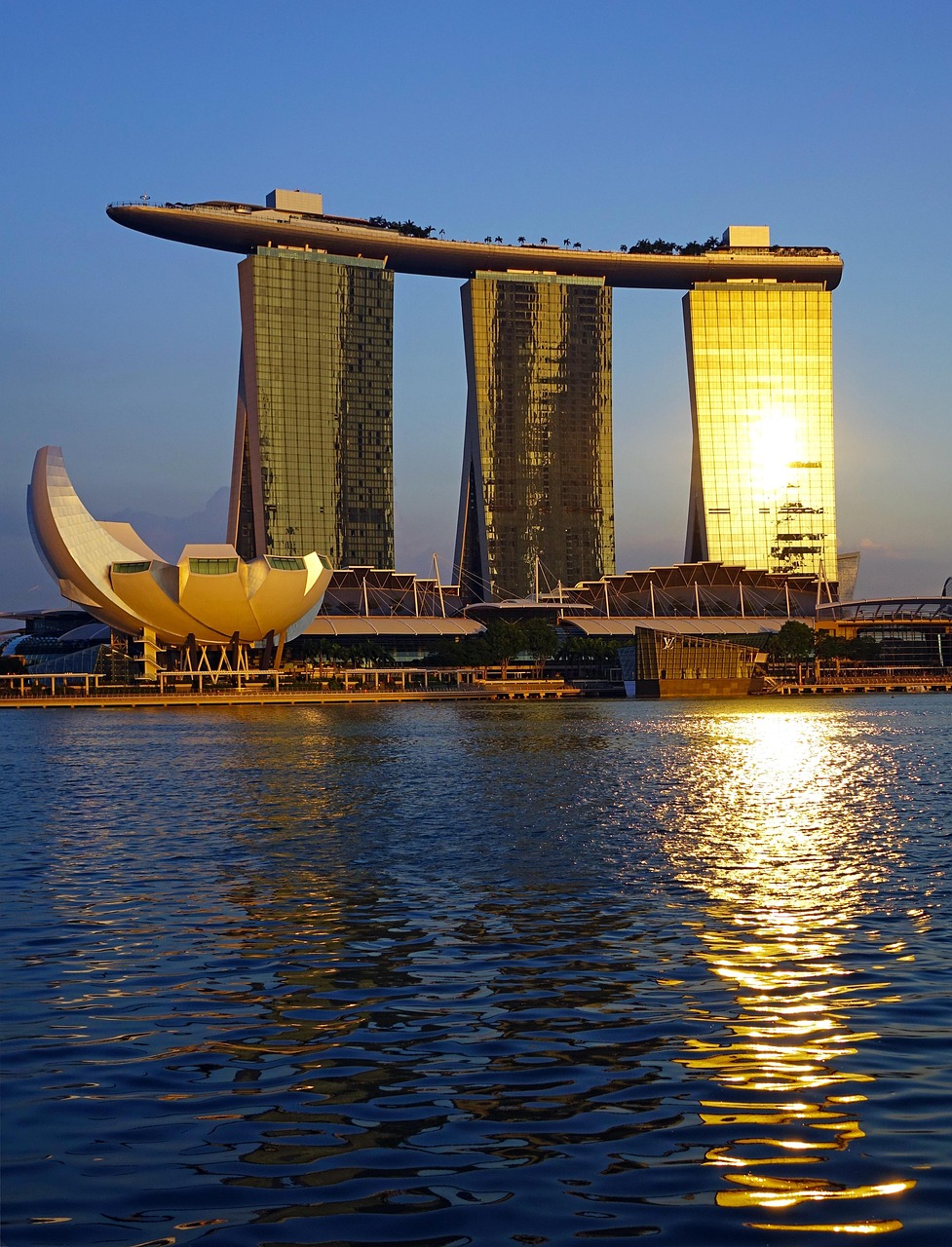 singapore, marina bay sands, artscience museum, landmark, singapore river, blue sky, hotel, tourism, travel, sunset, golden, nature, refection, blue hotel
